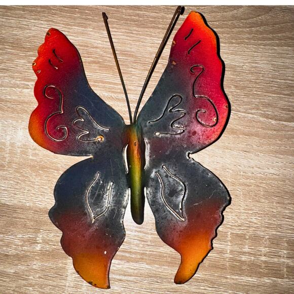 Made in Mexico Metal Wall Art | Hummingbird & Butterfly Trio | Rustic Garden - Picture 8 of 11